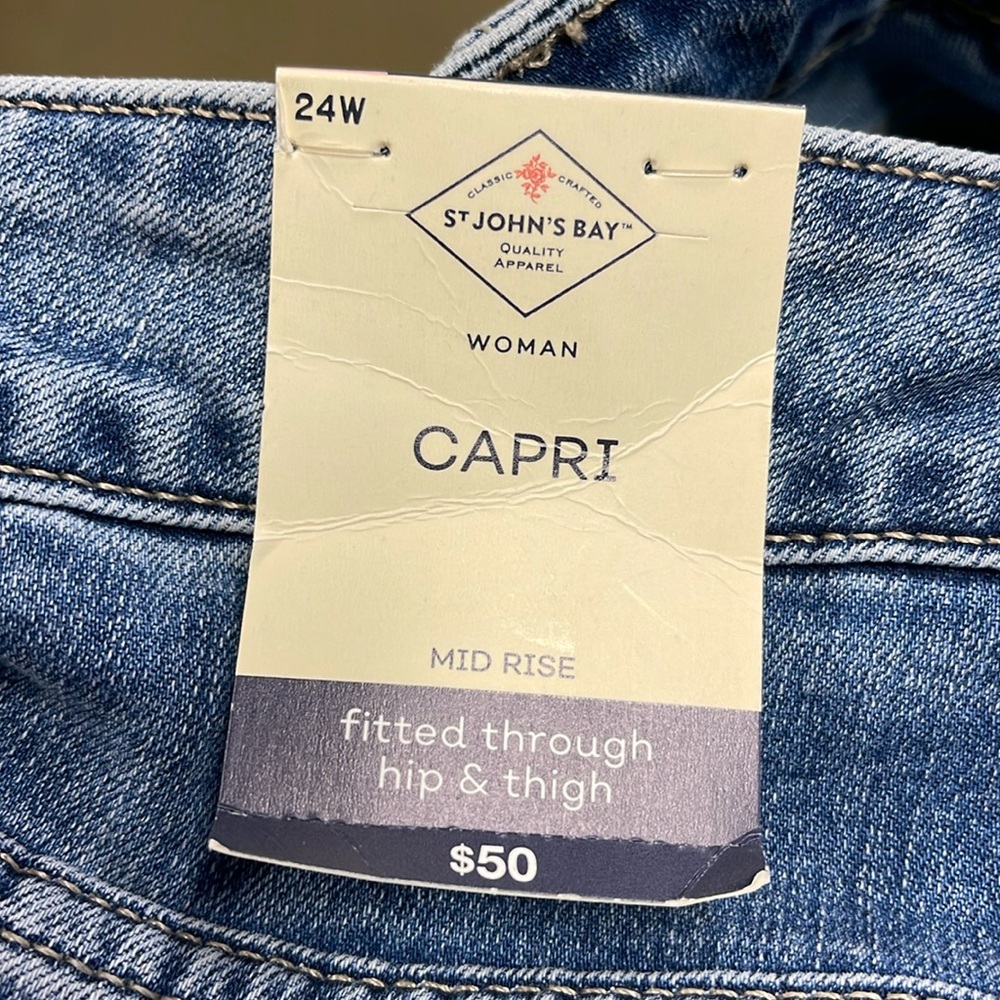 St John’s Bay Secretly Slender Capri Jean Size 24W NWT - Picture 9 of 12